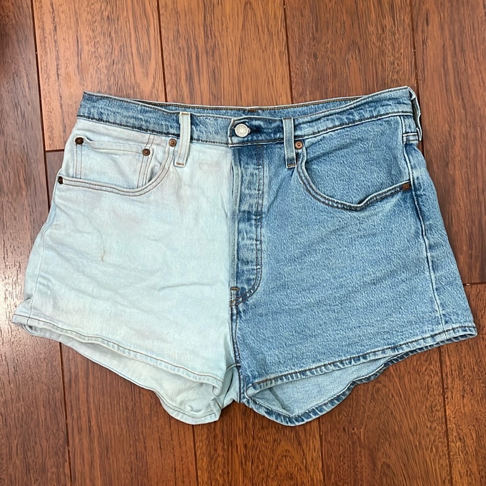 Levi’s 501 2 toned denim shorts, size 10.